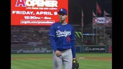 Jared Karros in a Dodgers uniform
