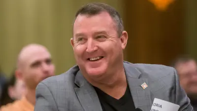 Jim Thome smiles
