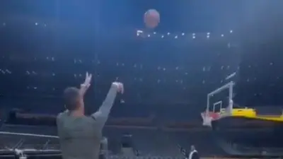 Novak Djokovic shooting a jumper