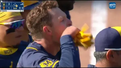 Rhys Hoskins crybaby gesture