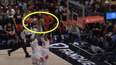 Bulls' Andre Drummond, Torrey Craig botch a fastbreak play against the Knicks