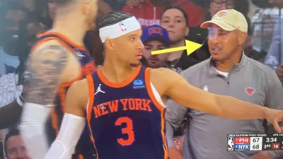 John Starks watching Knicks-76ers Game 2