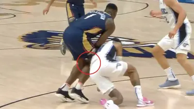 Gary Harris diving into Zion Williamson