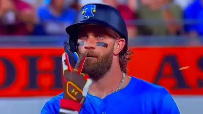 Bryce Harper flashes two