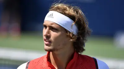 Alexander Zverev with a headband on
