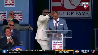 David Ortiz touching Adrian Beltre's head