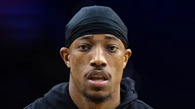 DeMar DeRozan in warmups