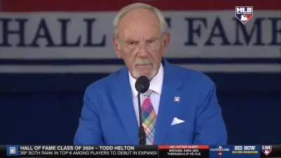 Jim Leyland giving a speech