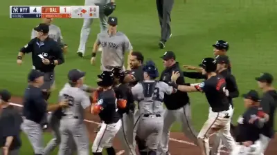 Bencher clear during Yankees-Orioles game