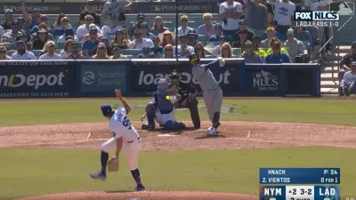 Mark Vientos swings