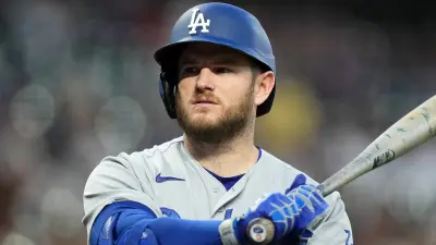 Max Muncy in a helmet