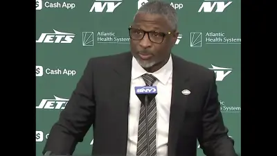 Aaron Glenn at his Jets introductory press conference