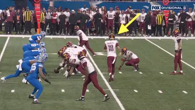 Commanders running a trick play with Marcus Mariota and Jayden Daniels
