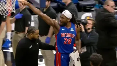 Isaiah Stewart pointing angrily