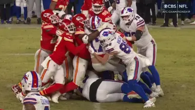 Josh Allen dives ahead