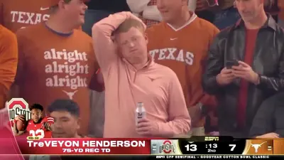 Texas fans looking sad in CFP semifinals against Ohio State