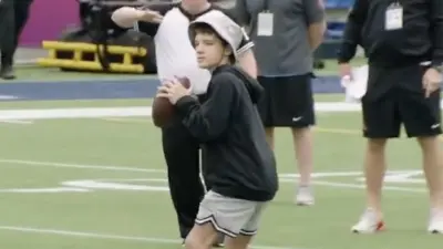 Peyton Manning's son Marshall throws passes at the Pro Bowl