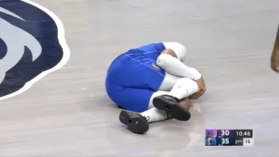 Mavericks center Daniel Gafford with an injury