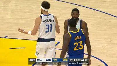 Draymond Green taunting Klay Thompson