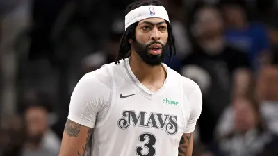 Anthony Davis in a Mavericks uniform