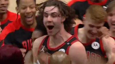 Josh Giddey celebrating a win