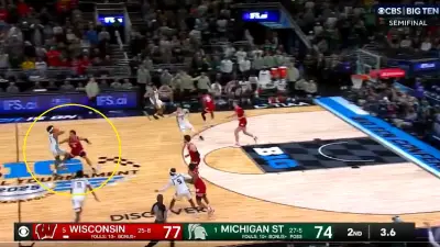 Jeremy Fears Jr goes up to shoot