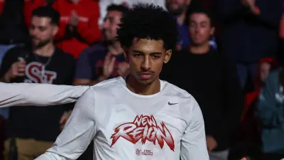 RJ Luis warming up for St. John's
