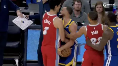 Warriors star Steph Curry getting tangled up with Grizzlies players