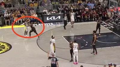 Cavaliers' De'Andre Hunter shoves Pacers' Bennedict Mathurin