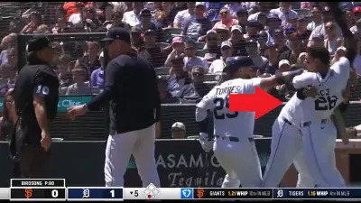 Javier Baez gets ejected