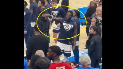 Julius Randle motioning towards the stands