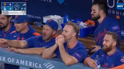 Mets players in the dugout