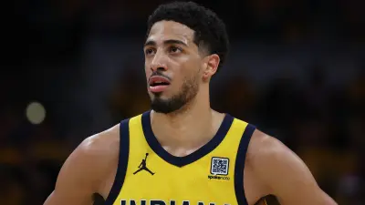 Tyrese Haliburton in a Pacers jersey