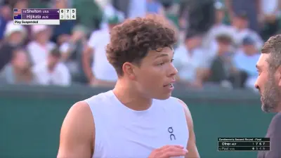 Ben Shelton protesting to the umpire