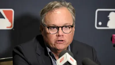 Mike Shildt at a press conference