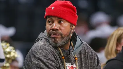 Rasheed Wallace sits courtside